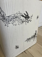 Load image into Gallery viewer, Woodland chic bamboo laundry basket bin