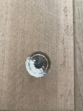Load image into Gallery viewer, Clear glass drawer knobs