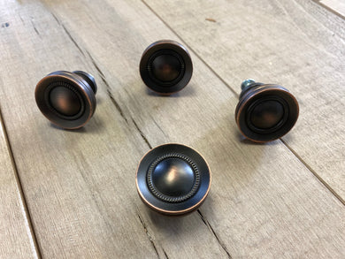 Set of 8 drawer knobs