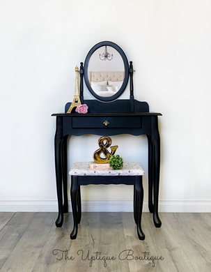 Parisian chic solid wood vanity entryway table