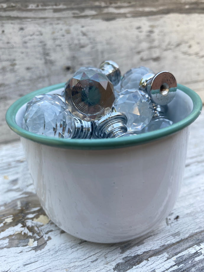 Small crystal knobs