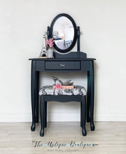 Load image into Gallery viewer, Parisian chic solid wood vanity dressing table