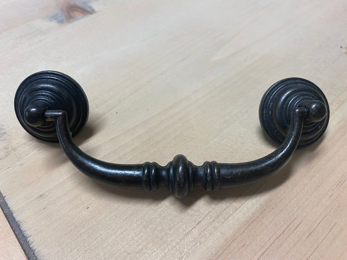 Metal drawer pulls handles
